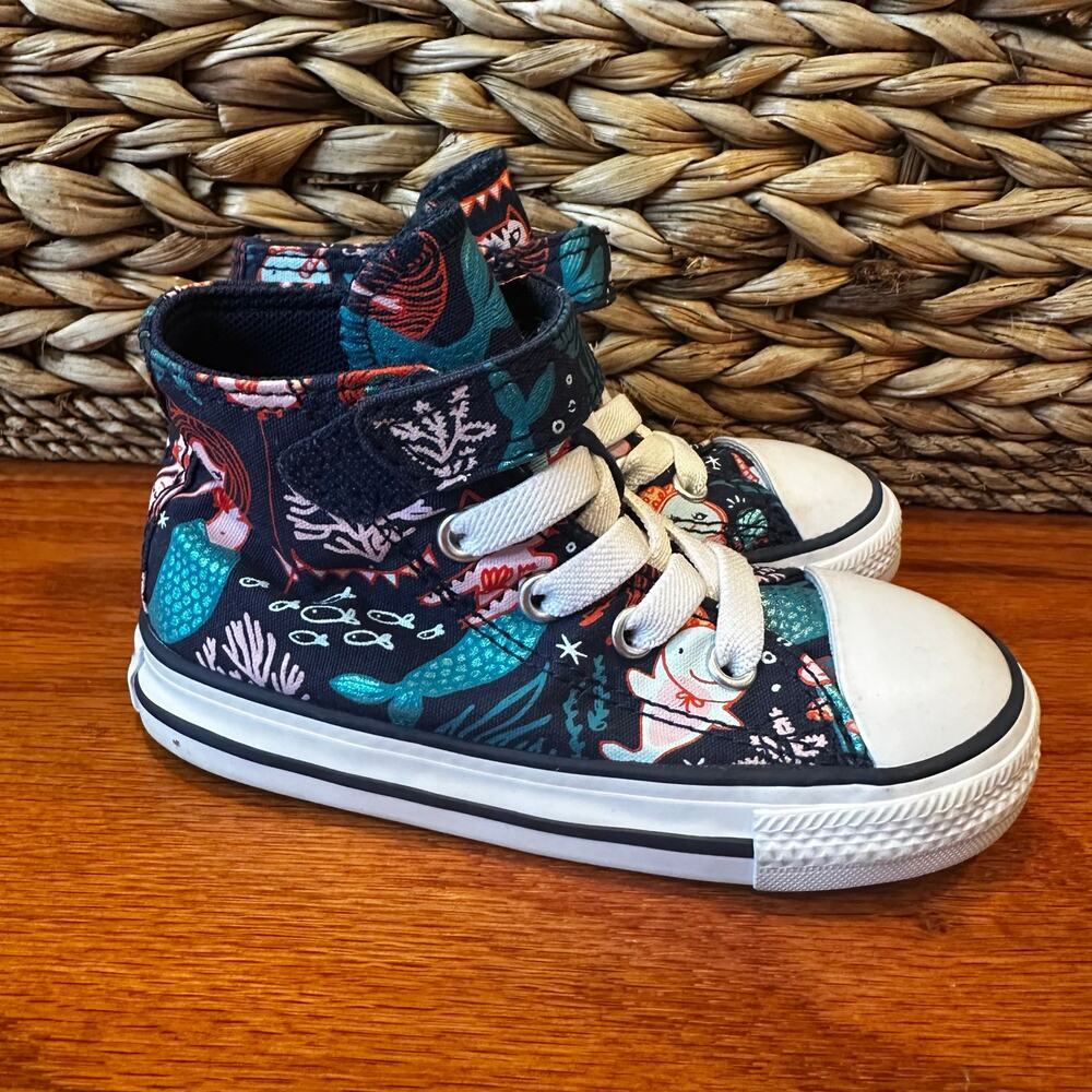 Converse Under the Sea Sneakers sz 7 Toddler Sneakers